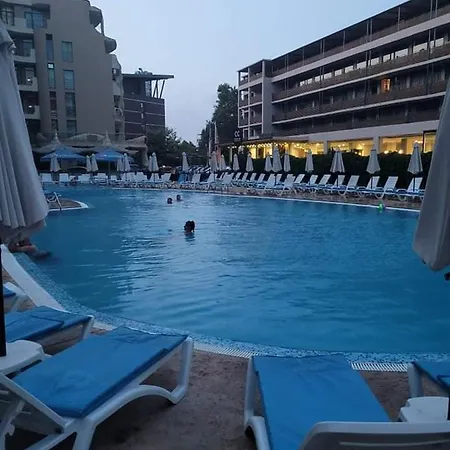 דירה Picasso 10 C With Pool Near The *