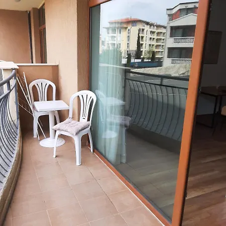 Picasso 10 C With Pool Near The *